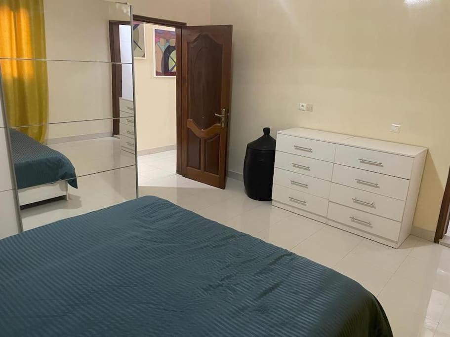 Appartement A Residence Mamouja Дакар Екстер'єр фото